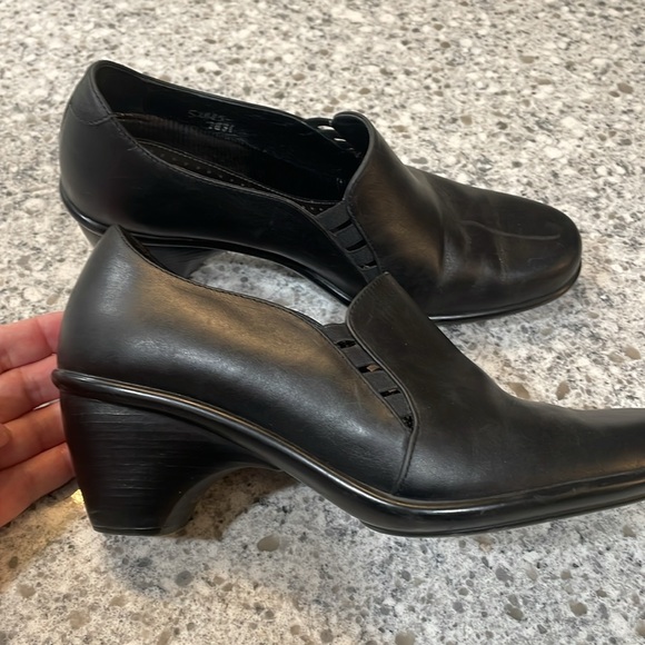 Dansko Women's leather upper career wedge shoes women’s size 9.5  / 40 - Picture 5 of 9